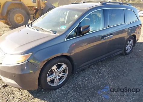 2013 Honda Odyssey Touring/Touring Elite z USA, uszkodzony, nr VIN 5FNRL5H91DB005472